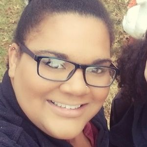 Meet your Posher, Alexandrea